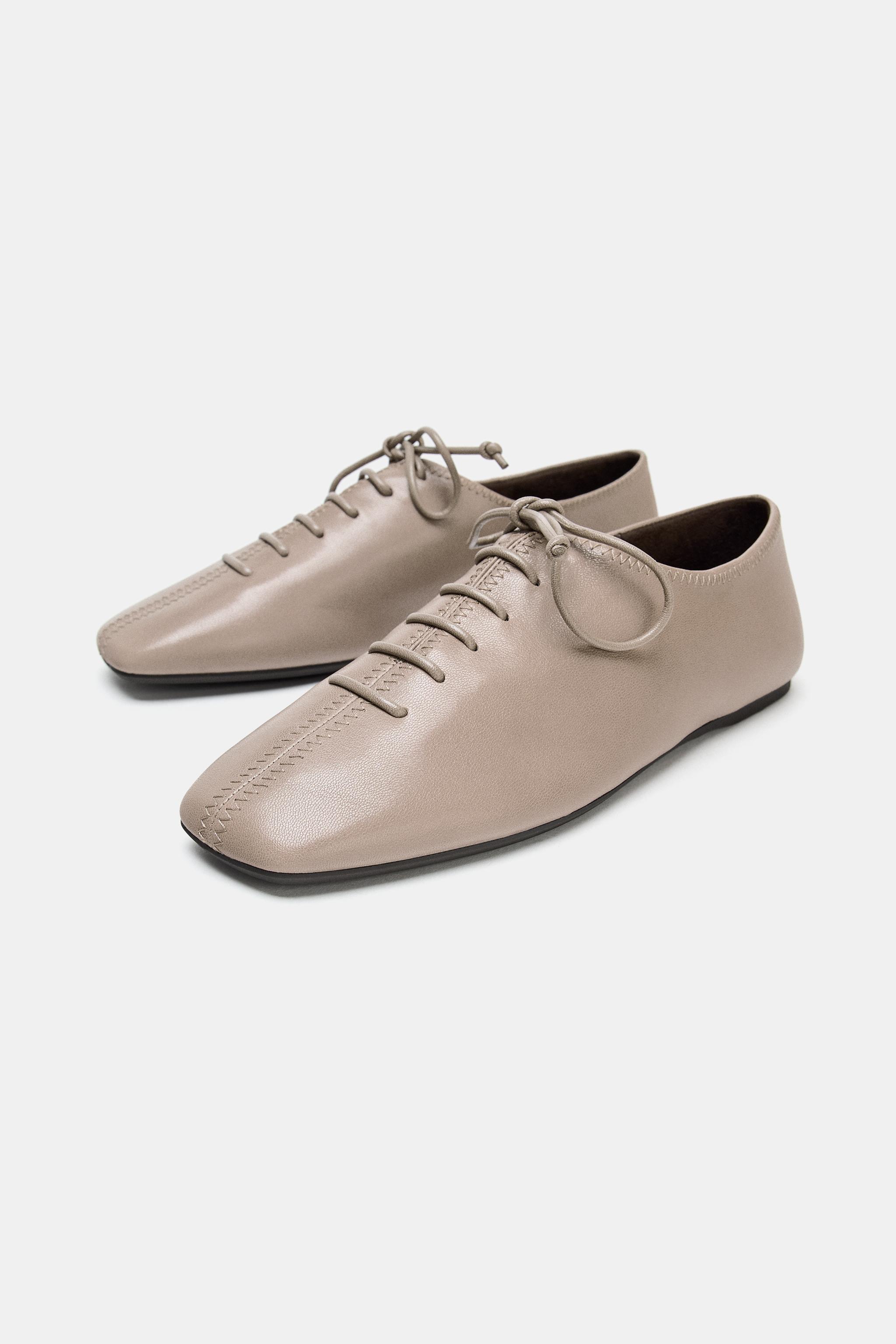 LOW-HEEL LEATHER LACE-UP SHOES